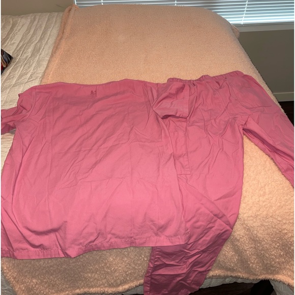 SCRUBS SET OF 4!! - Picture 8 of 14